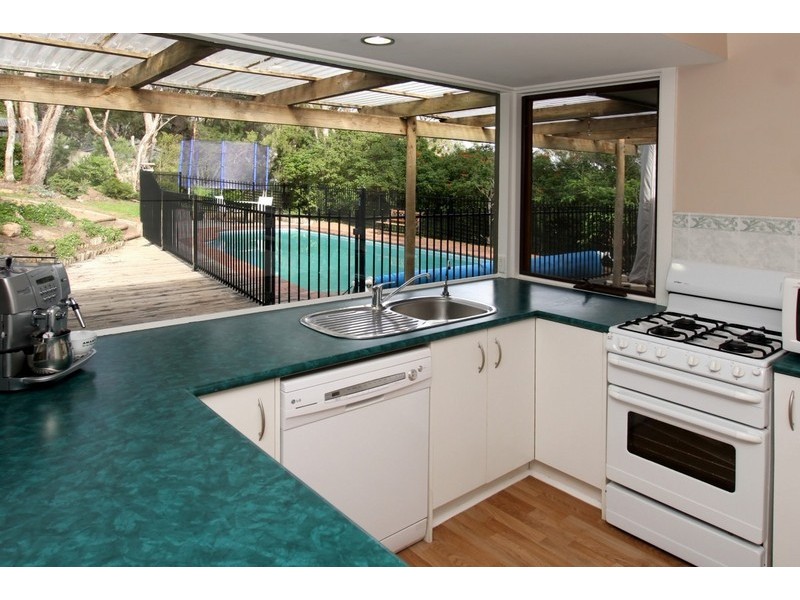 8 Scherer Avenue, Coromandel Valley SA 5051