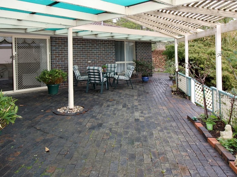 18 Outlook Drive, Aberfoyle Park SA 5159