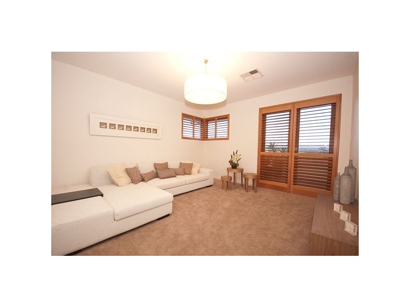 32 Highfield Drive (Blackwood Park Estate), Craigburn Farm SA 5051