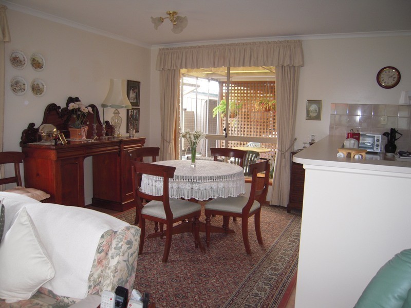 44 Jeanette Crescent, Aberfoyle Park SA 5159