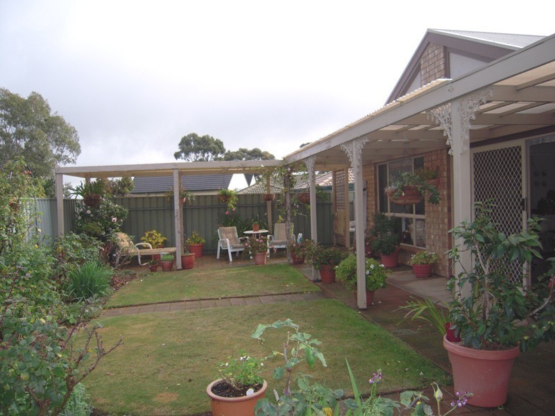 44 Jeanette Crescent, Aberfoyle Park SA 5159