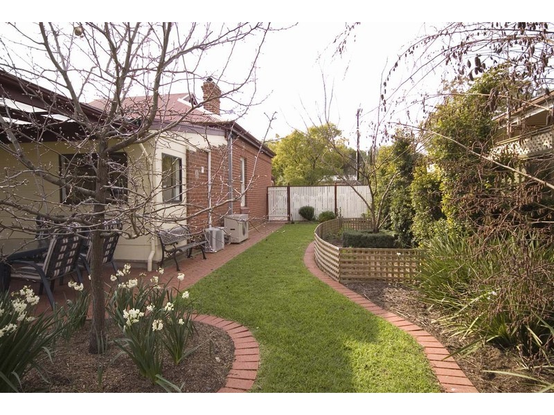 2 Hill Avenue, Cumberland Park SA 5041