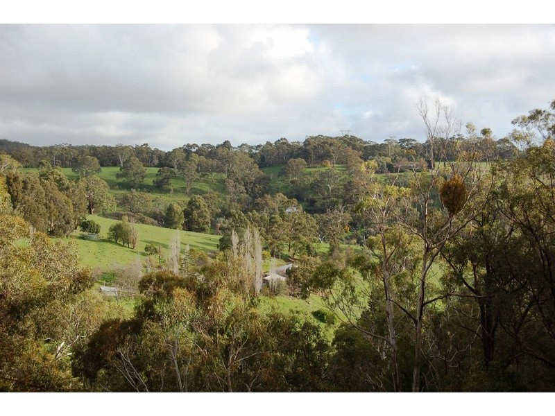 85 Emmett Road, Crafers West SA 5152