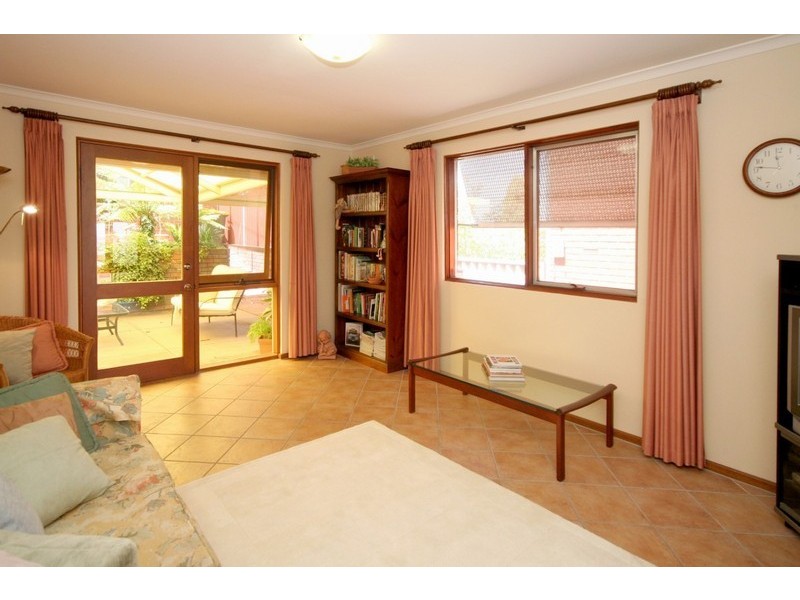 10 Kinnane Crescent, Pasadena SA 5042