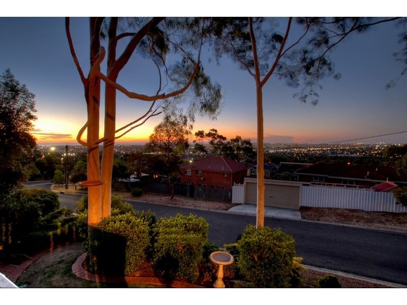 10 Kinnane Crescent, Pasadena SA 5042