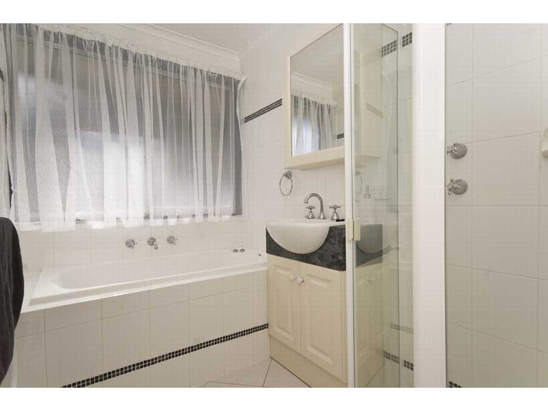 25 Bushland Drive, Bellevue Heights SA 5050