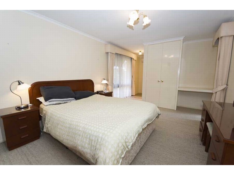 25 Bushland Drive, Bellevue Heights SA 5050