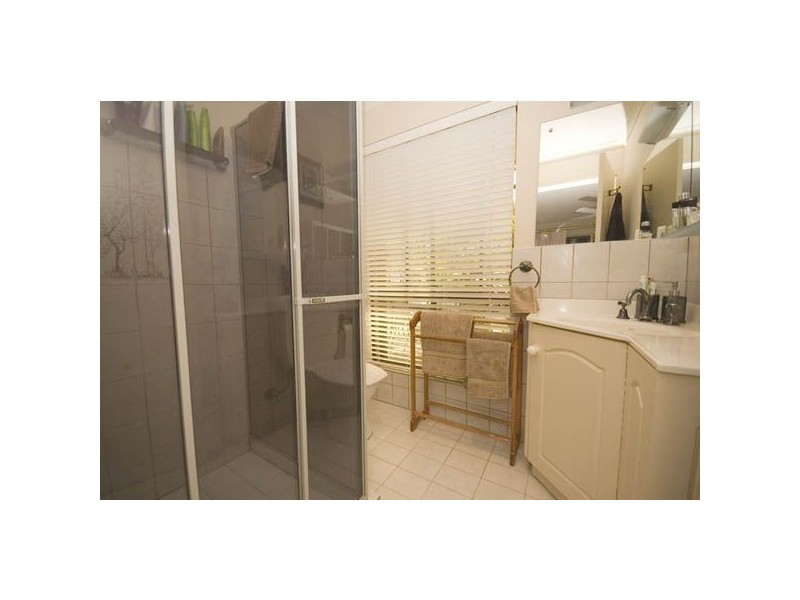 1 Tania Drive, Aberfoyle Park SA 5159