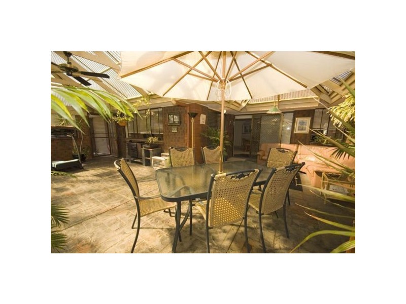 1 Tania Drive, Aberfoyle Park SA 5159