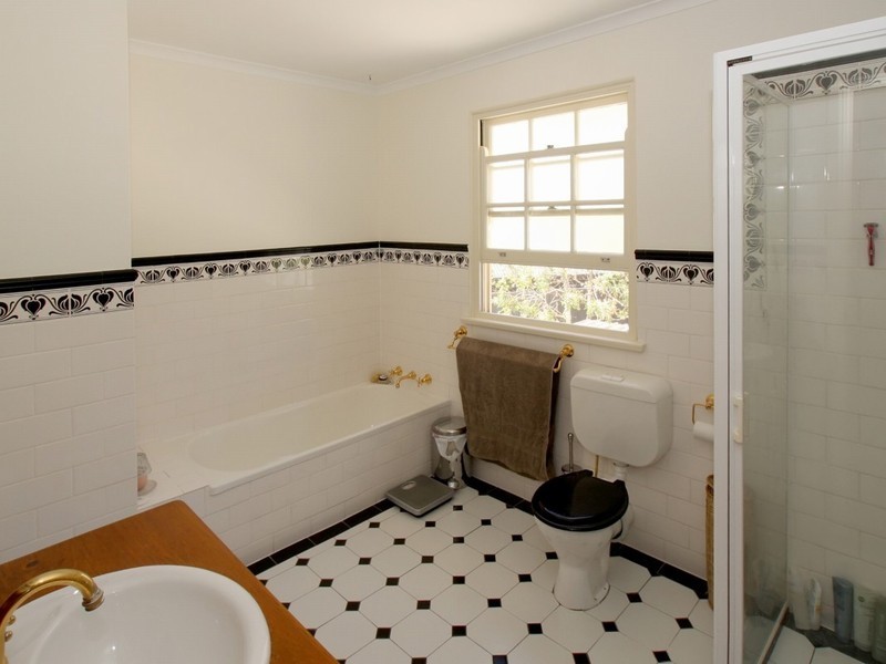 2 Glenarm Court, Flagstaff Hill SA 5159