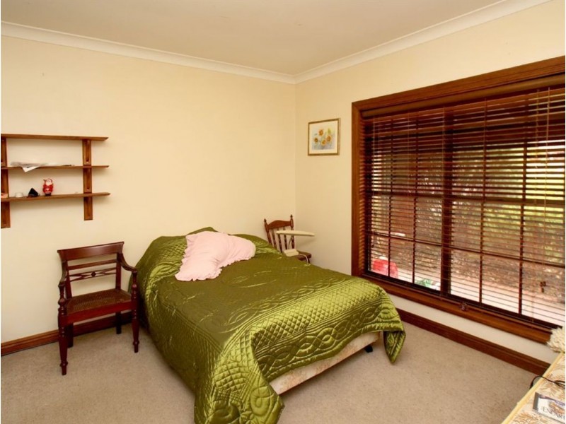 18 Daveys Road, Flagstaff Hill SA 5159