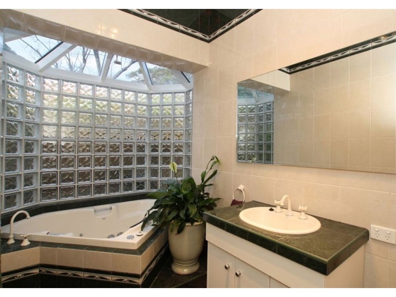 51 Pekina Street, Eden Hills SA 5050