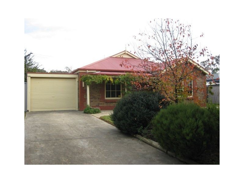 8 Dean Street, Mount Barker SA 5251