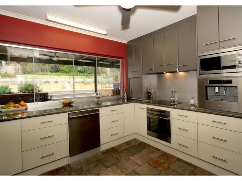 8 Wyndham Drive, Coromandel Valley SA 5051