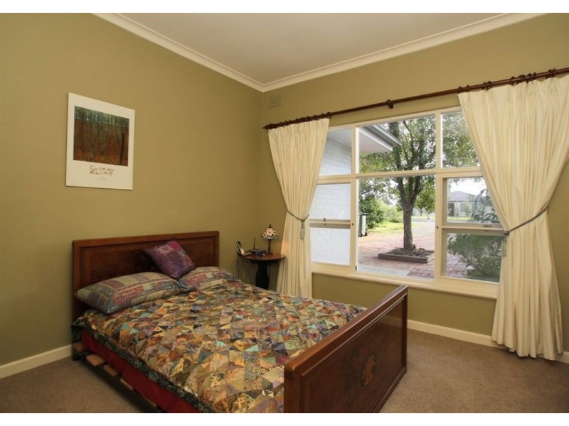 131 Coromandel Parade, Coromandel Valley SA 5051