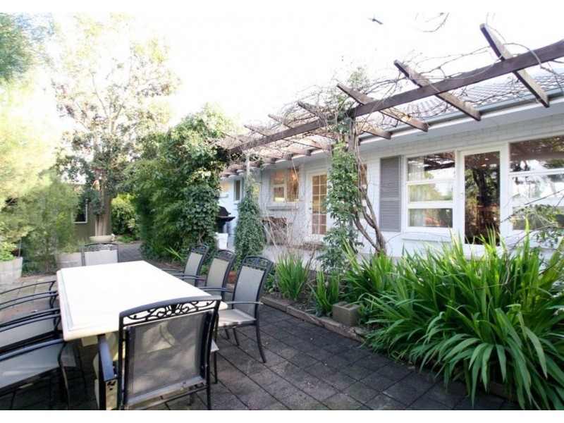 131 Coromandel Parade, Coromandel Valley SA 5051