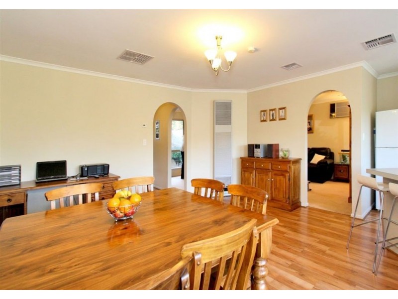 12 Banksia Road, Aberfoyle Park SA 5159