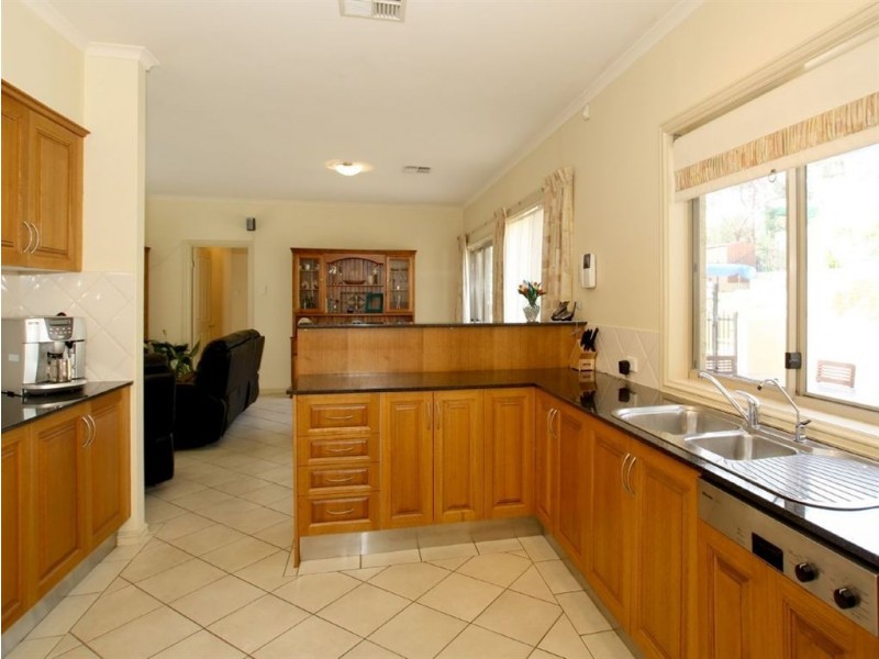 2 Nunyara Crescent, Belair SA 5052