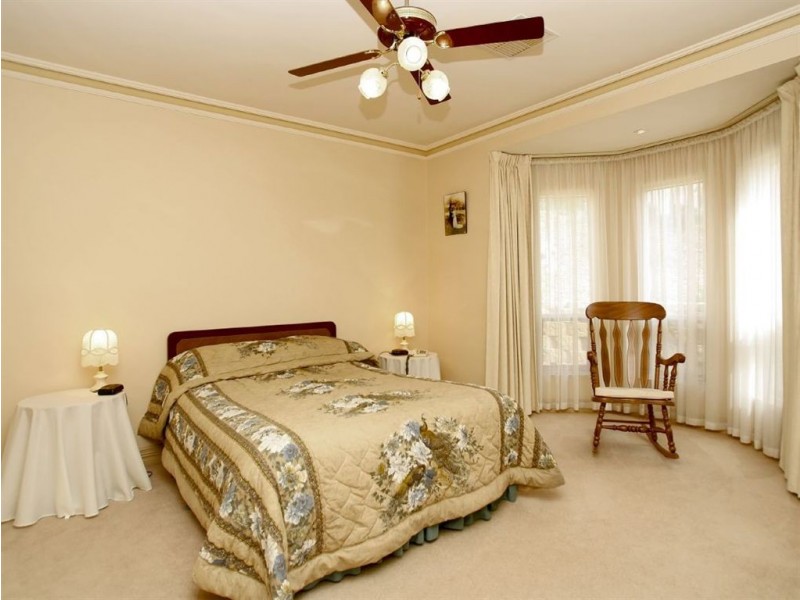 2 Nunyara Crescent, Belair SA 5052