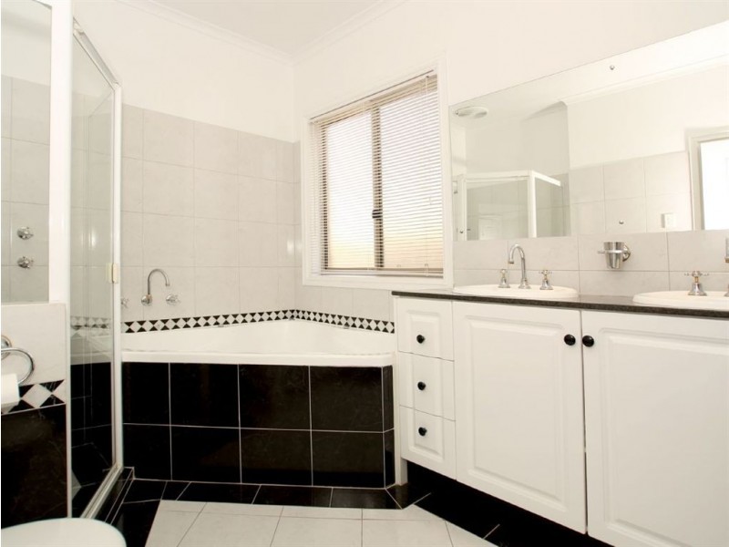 2 Nunyara Crescent, Belair SA 5052