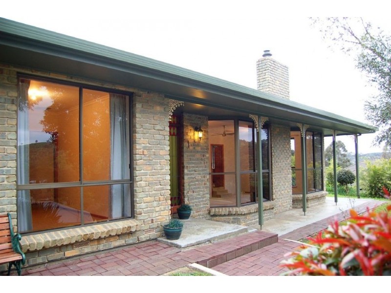 1 Ross Ct, Coromandel Valley SA 5051