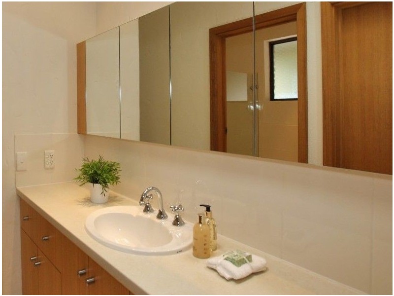 1 Ross Ct, Coromandel Valley SA 5051