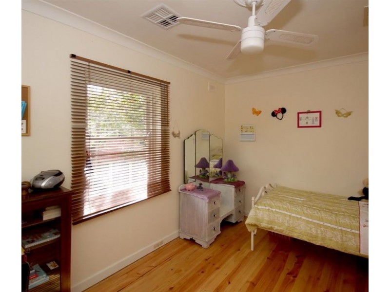 19 Sturt Avenue, Hawthorndene SA 5051