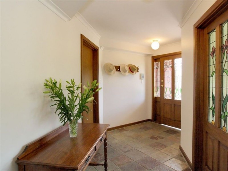 28 Hillsdale Avenue, Coromandel Valley SA 5051