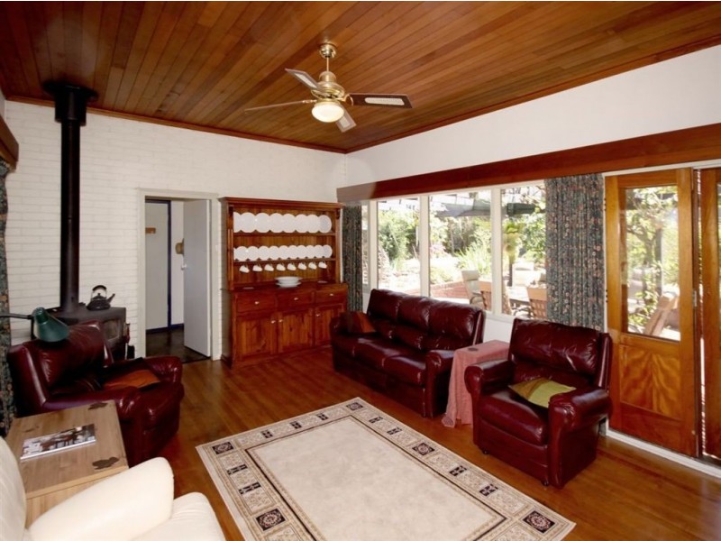 12 Yalpara Street, Eden Hills SA 5050