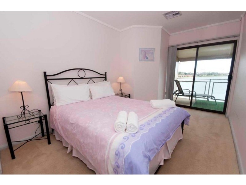 3/242 Trimmer Parade, West Lakes SA 5021