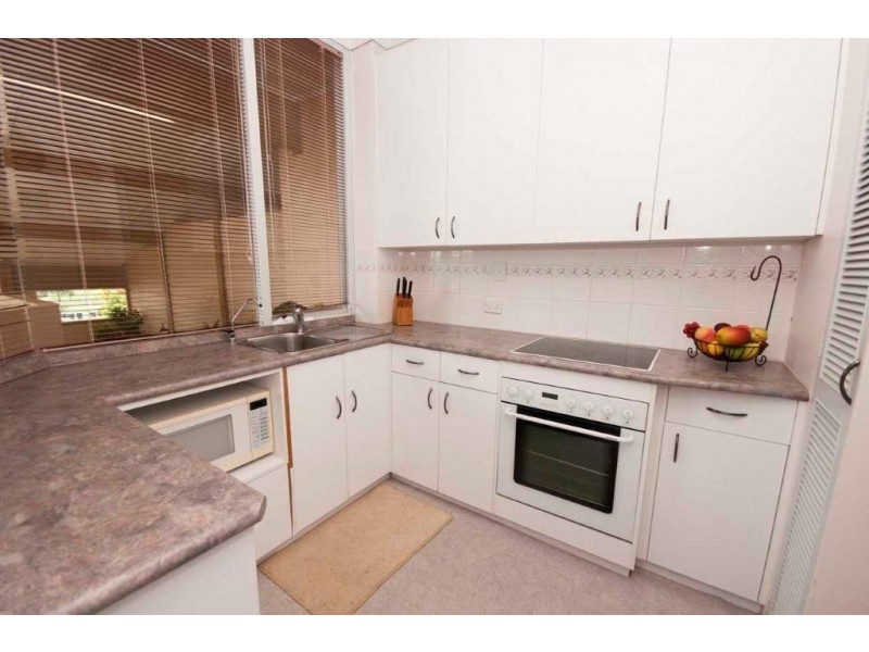 3/242 Trimmer Parade, West Lakes SA 5021