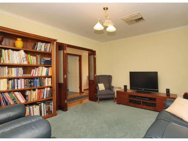 13 Sylvia Court, Coromandel Valley SA 5051