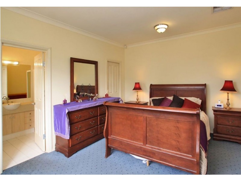 9 Dunsford Street, Craigburn Farm SA 5051