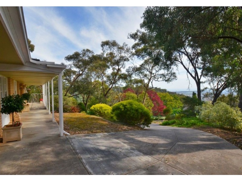 3 Winding Way, Belair SA 5052