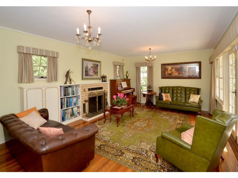 3 Winding Way, Belair SA 5052