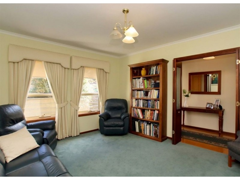 13 Sylvia Court, Coromandel Valley SA 5051