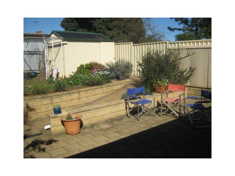 4 White Crescent, Seacombe Gardens SA 5047