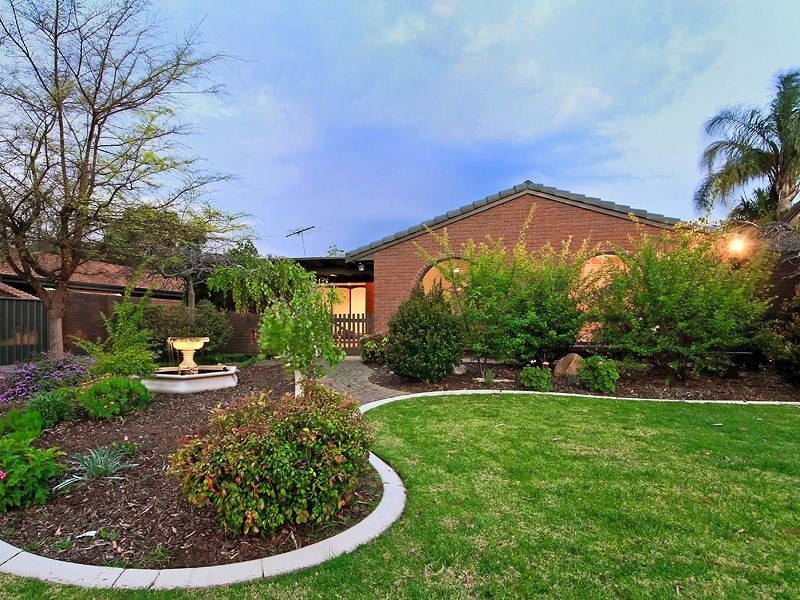 4 Woodham Court, Aberfoyle Park SA 5159