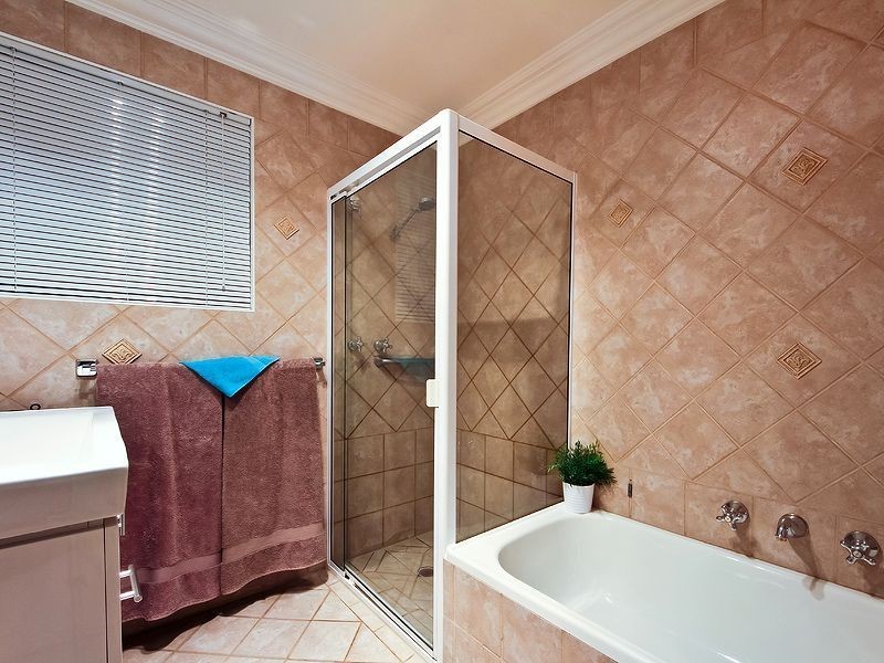 4 Woodham Court, Aberfoyle Park SA 5159