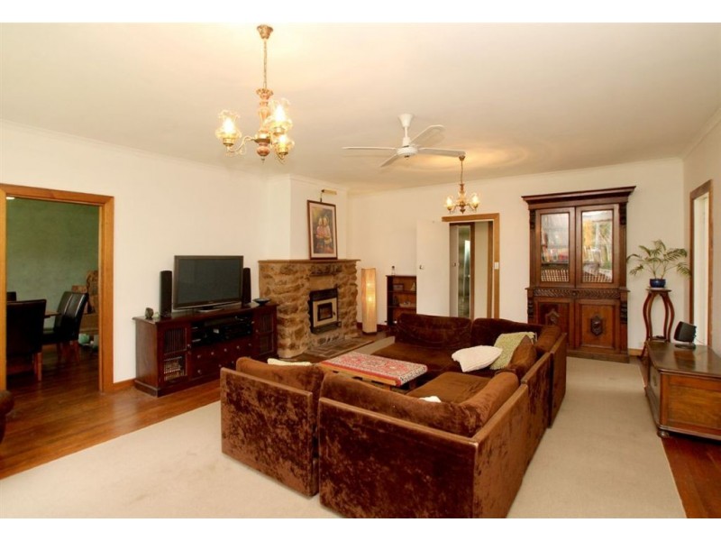 22 Downer Avenue, Blackwood SA 5051