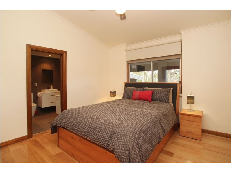24 Sun Valley Drive, Glenalta SA 5052