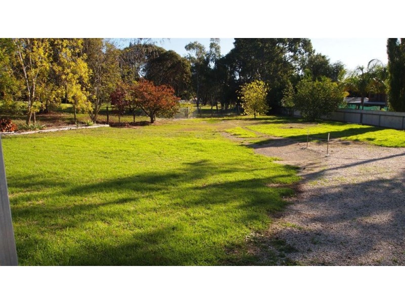 22a & 22b Dew Street, Aberfoyle Park SA 5159