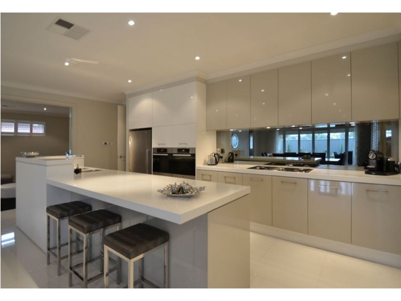 32 Brookman Crescent, Craigburn Farm SA 5051