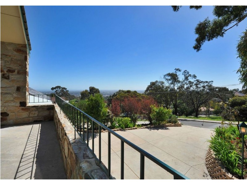 58 Ridgehaven Drive, Bellevue Heights SA 5050