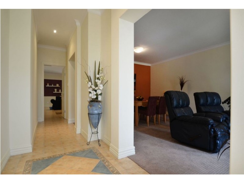 4 Newland Court, Craigburn Farm SA 5051