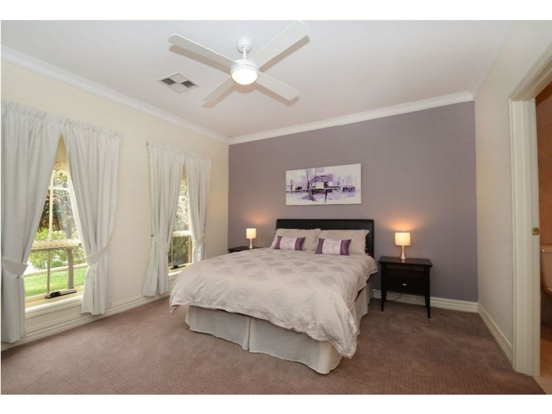 4 Newland Court, Craigburn Farm SA 5051