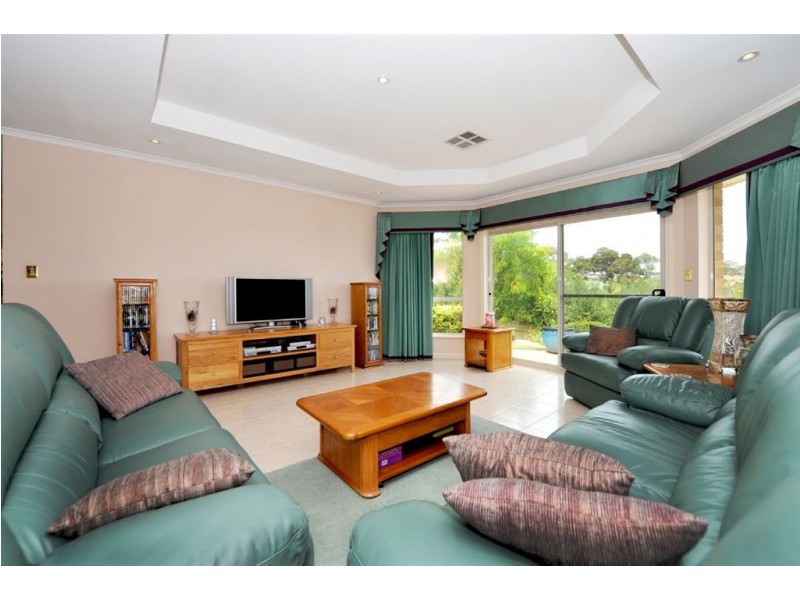 17 Cumming Street, Craigburn Farm SA 5051