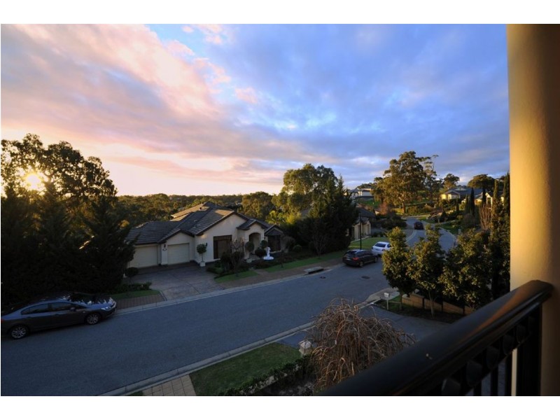 8 Warriparinga Avenue, Craigburn Farm SA 5051