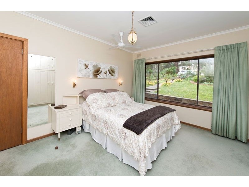 4 Huntingdon Drive, Glenalta SA 5052