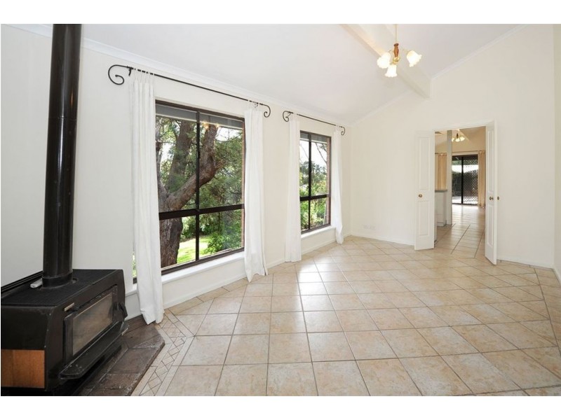 25 Hurds Hill Drive, Coromandel Valley SA 5051